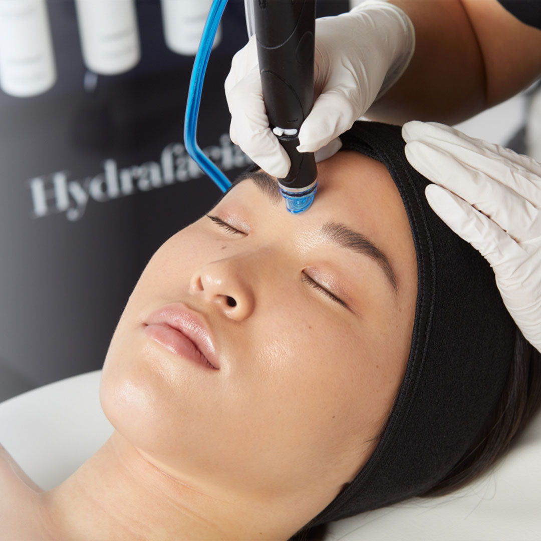 The Deluxe Hollywood Hydrafacial $399